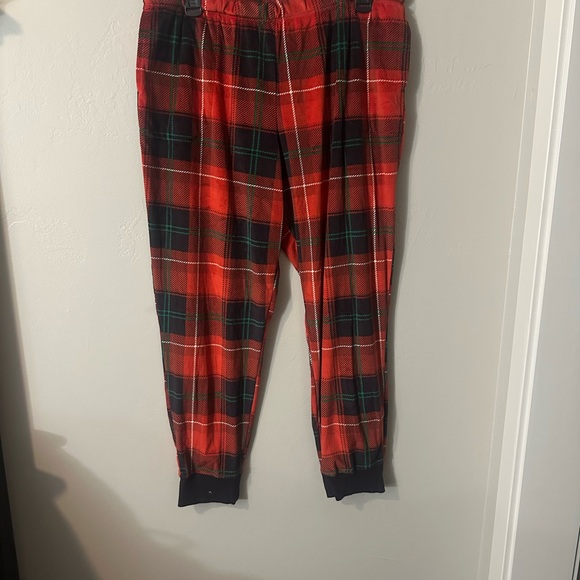 Cuddl Duds Red and Black Plaid Set - Picture 3 of 3